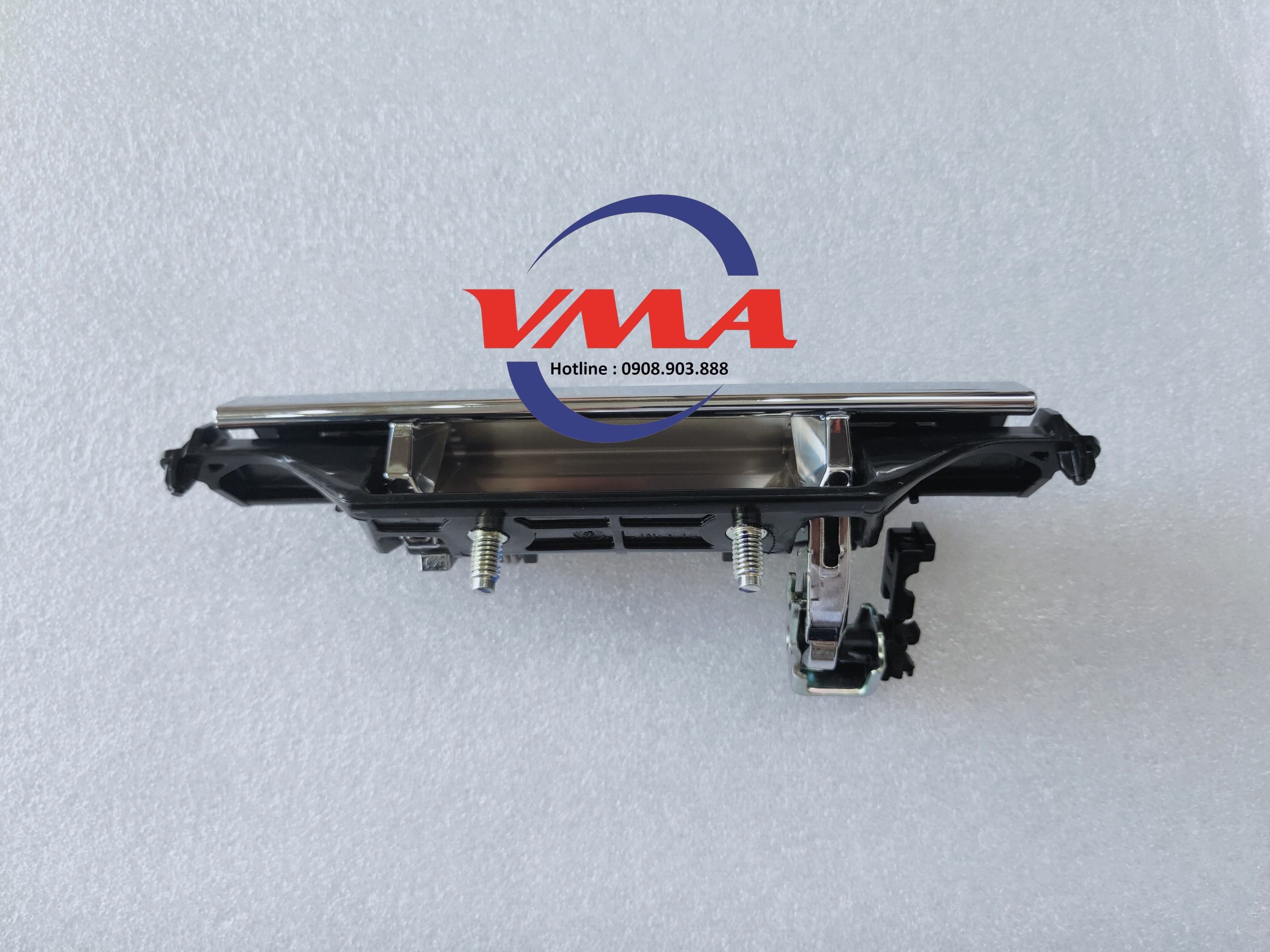 4 Tay cửa thùng sau Triton 2021