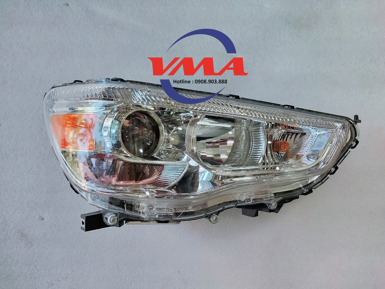 Đèn pha Mitsubishi Outlander Sport