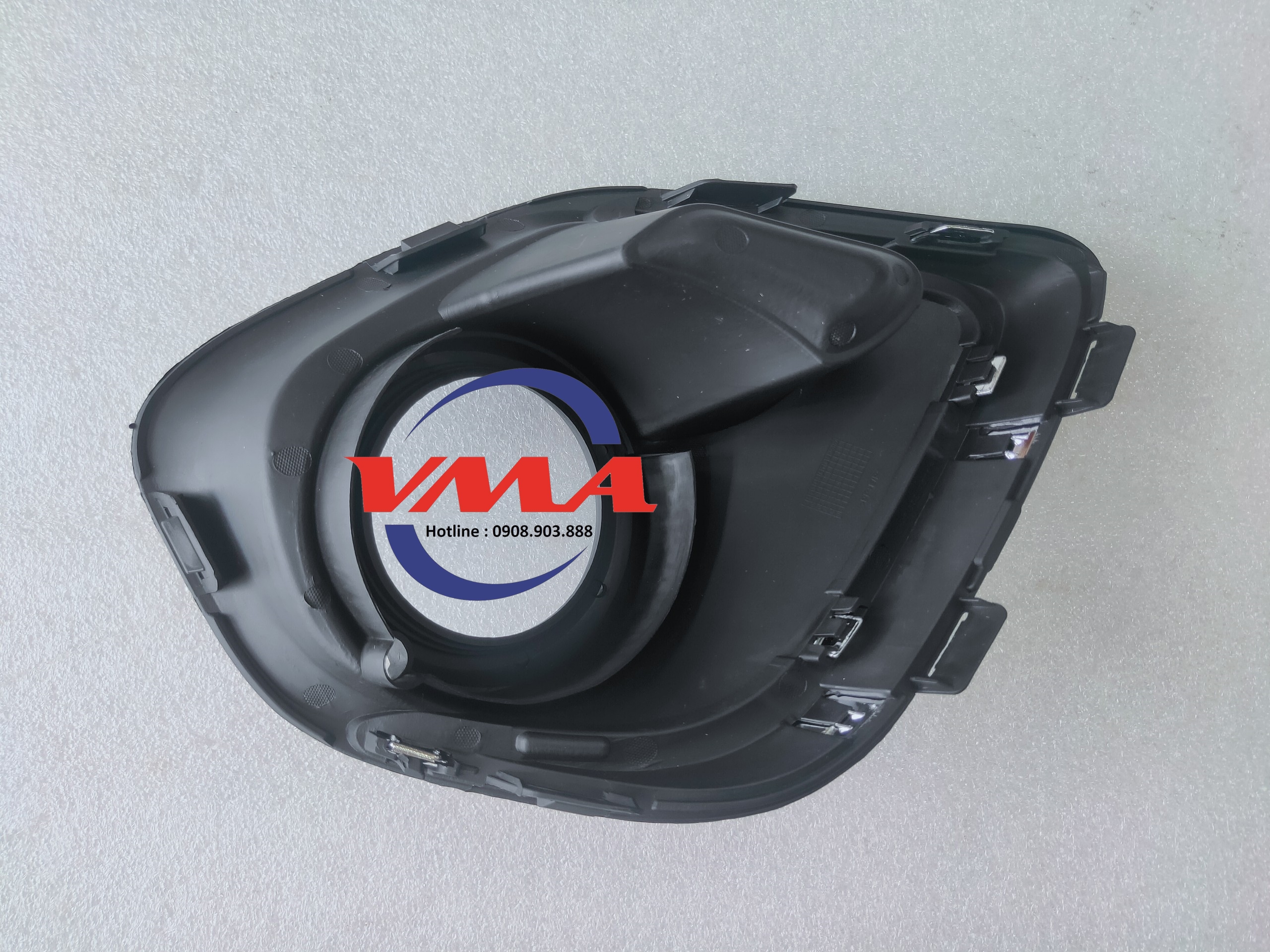 Ốp gầm đèn Outlander Sport