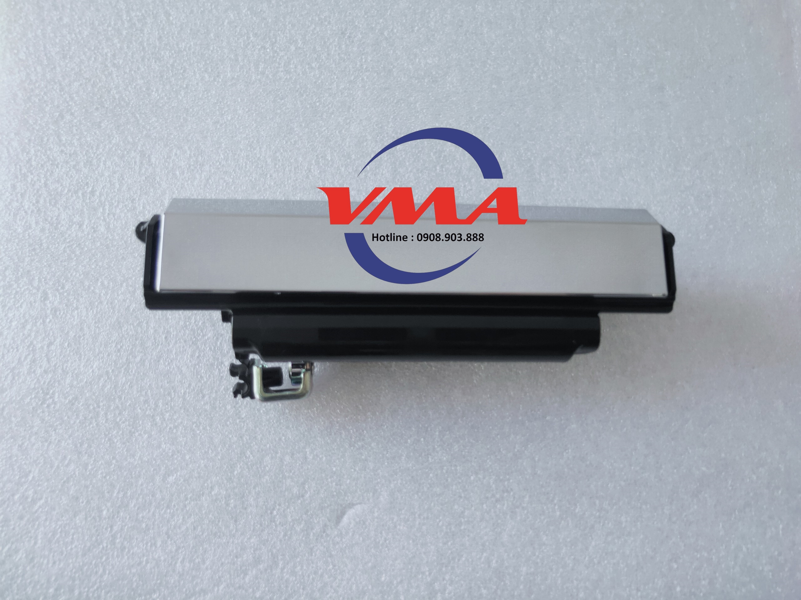 Tay cửa thùng sau Triton 2021