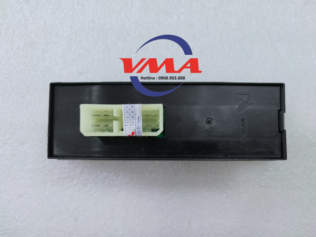 1 Công tắc kính tổng V33 xám