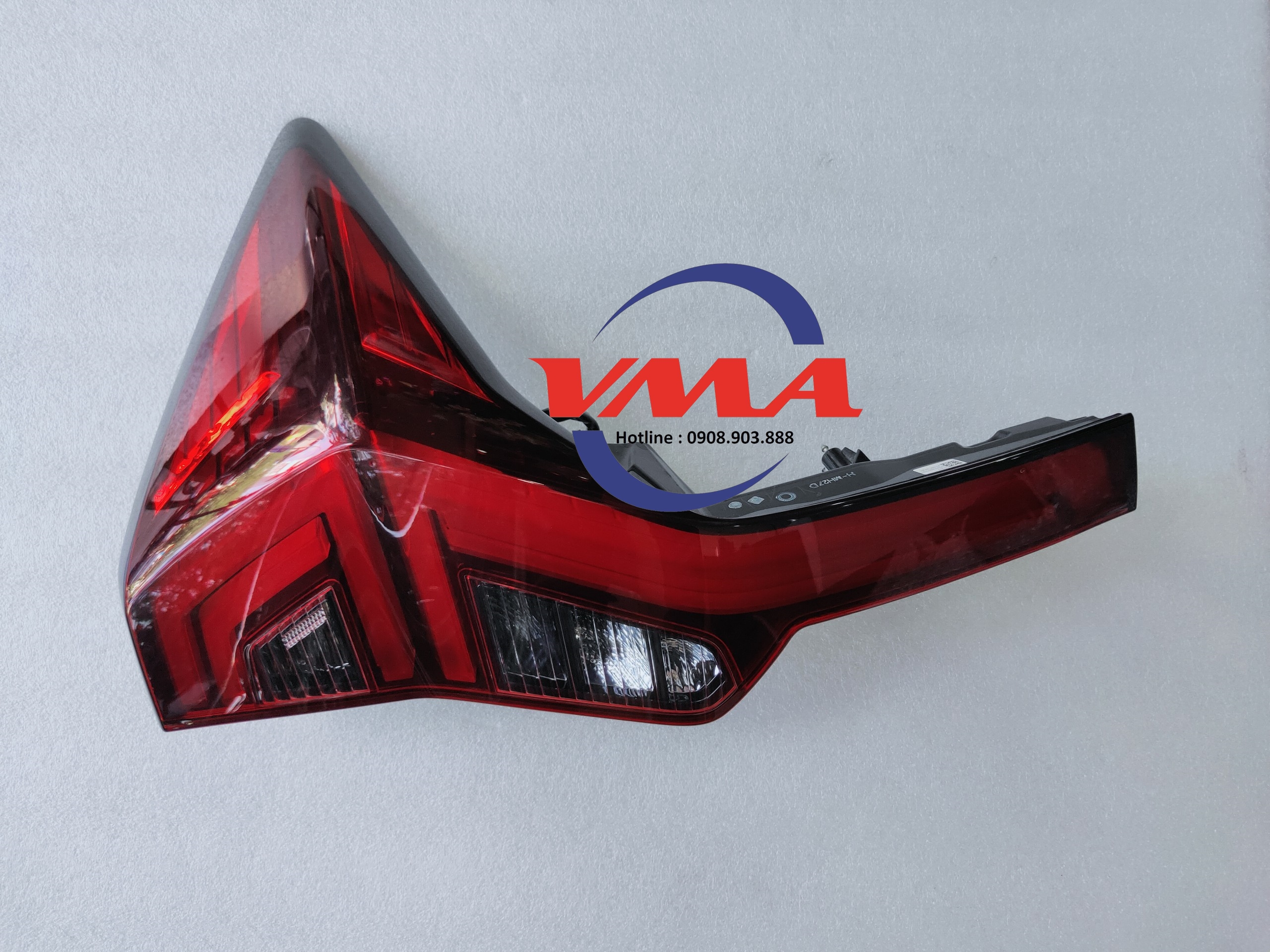 Đèn hậu Mitsubishi PS 2022