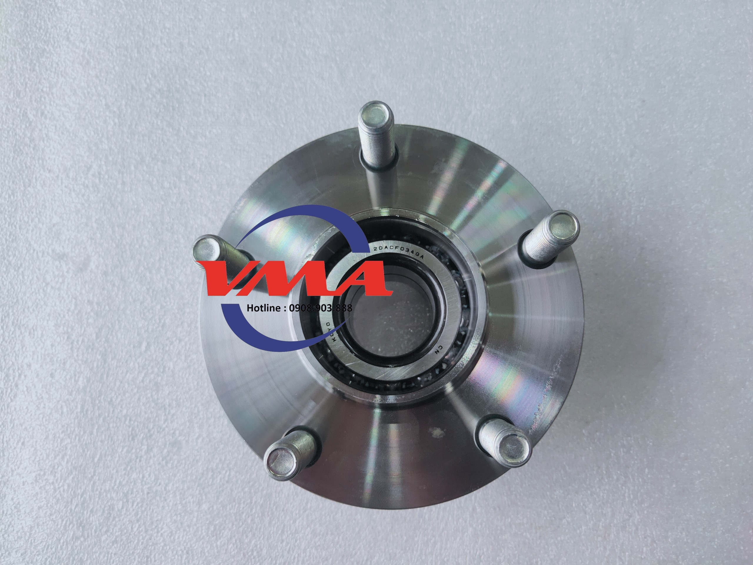 Cụm moay ơ sau Xpander
