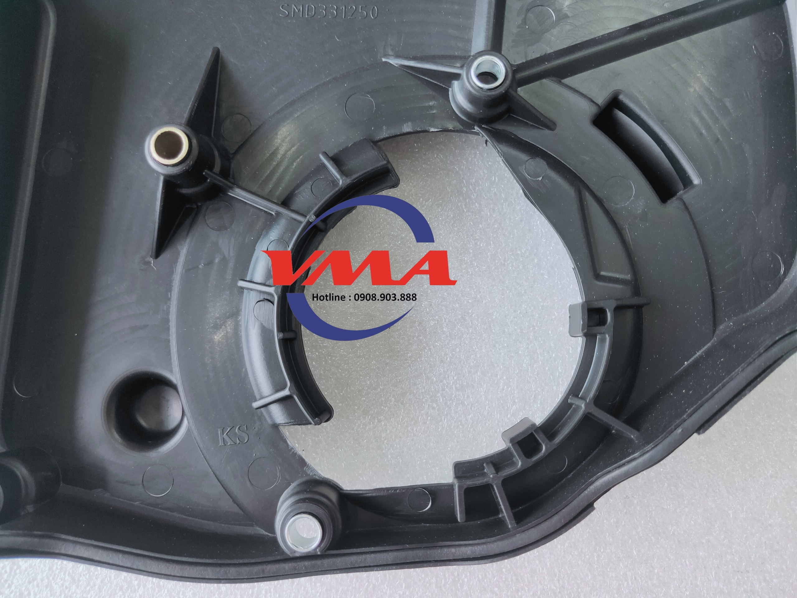 Nắp che cam dưới Mitsubishi Zinger
