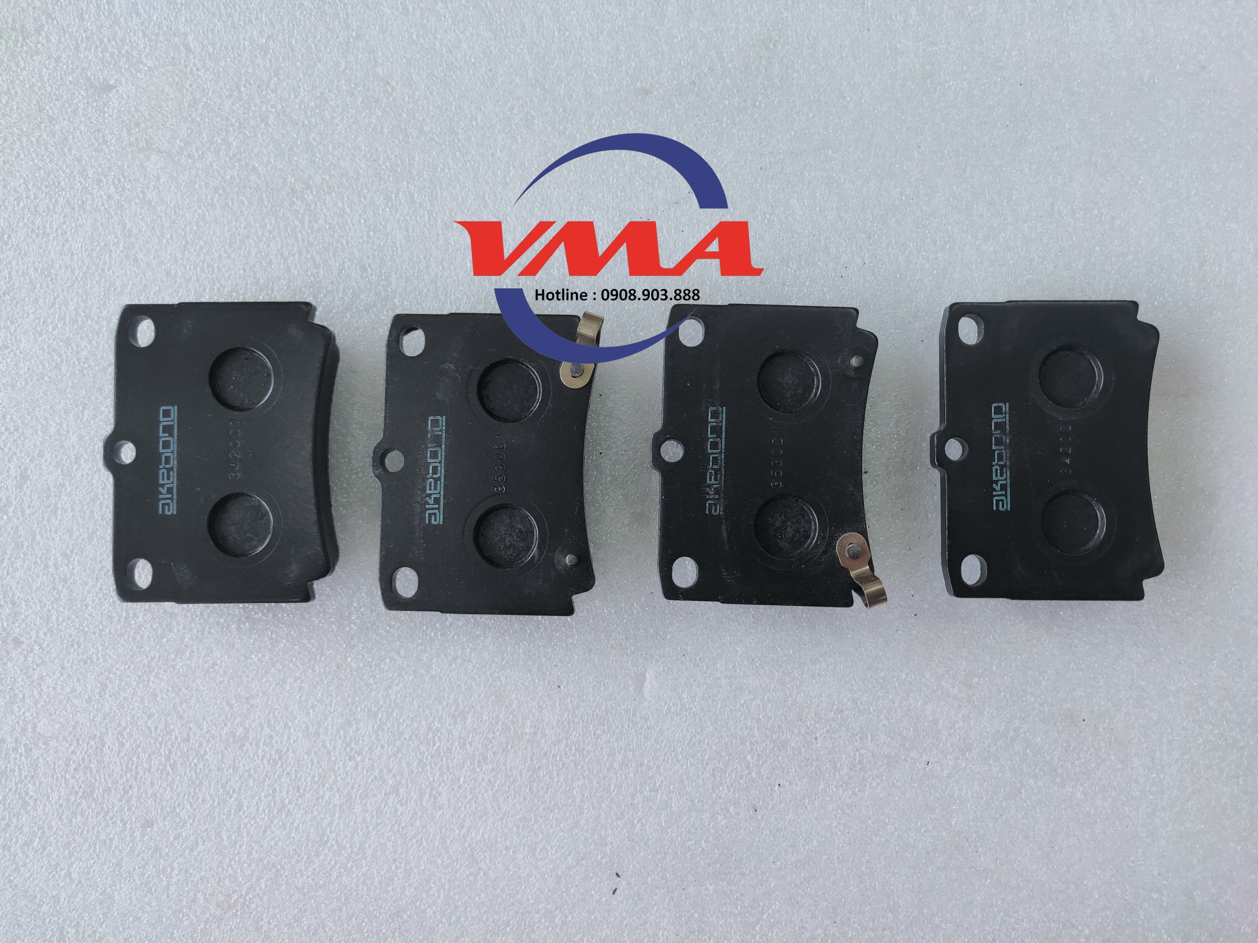 Má phanh sau Pajero Sport 2018