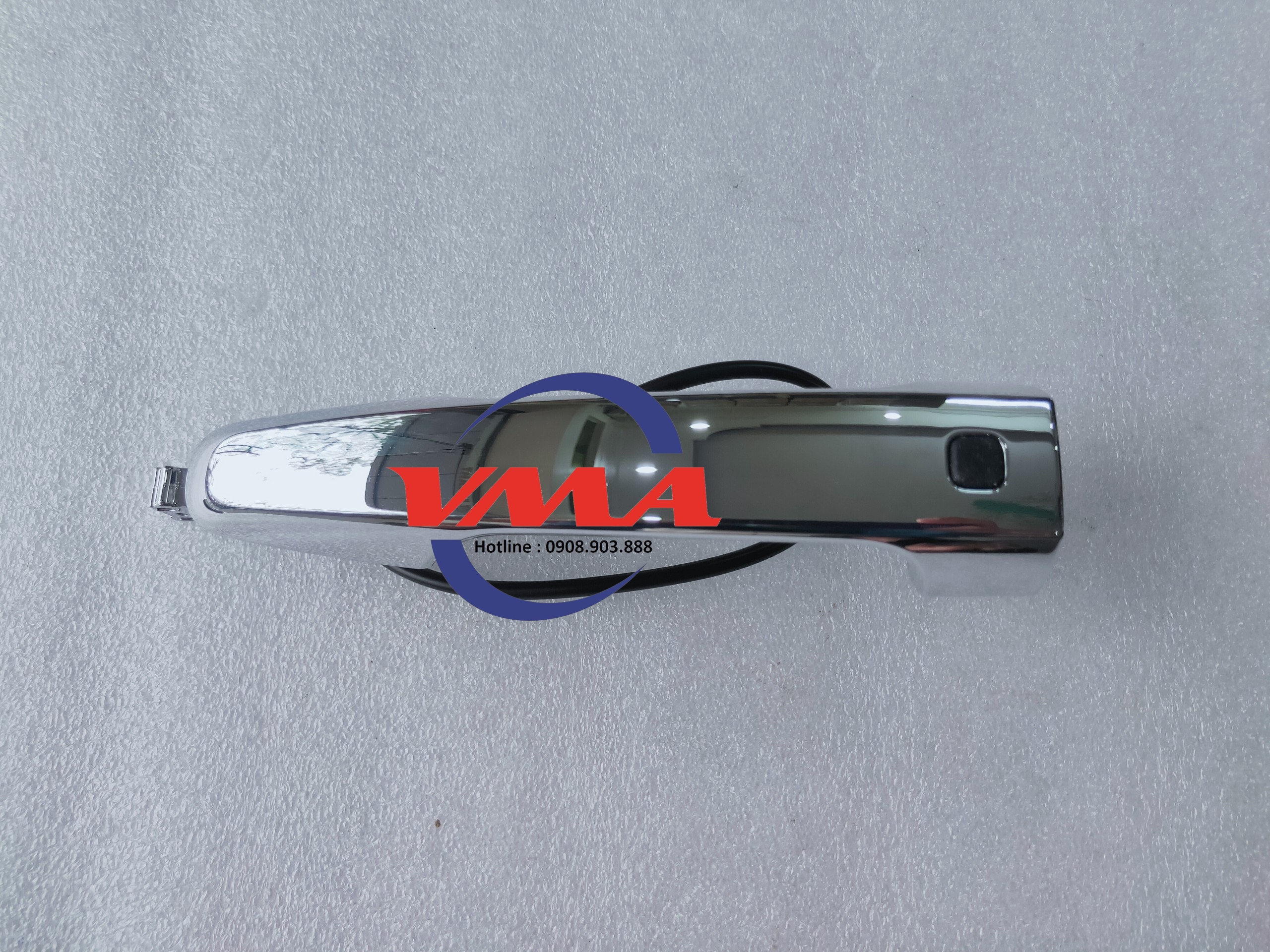 Tay mở cửa ngoài trước trái PS 2021