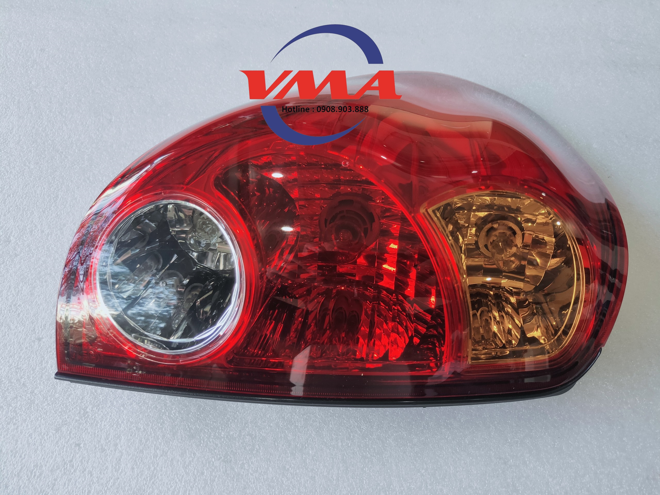 Đèn hậu Mitsubishi Triton 2010