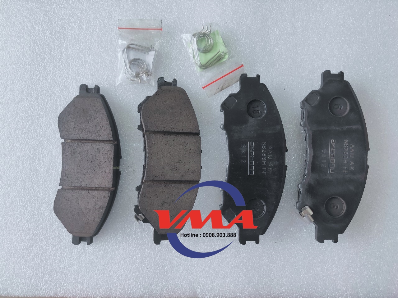 3 Má phanh trước Mitsubishi Xpander