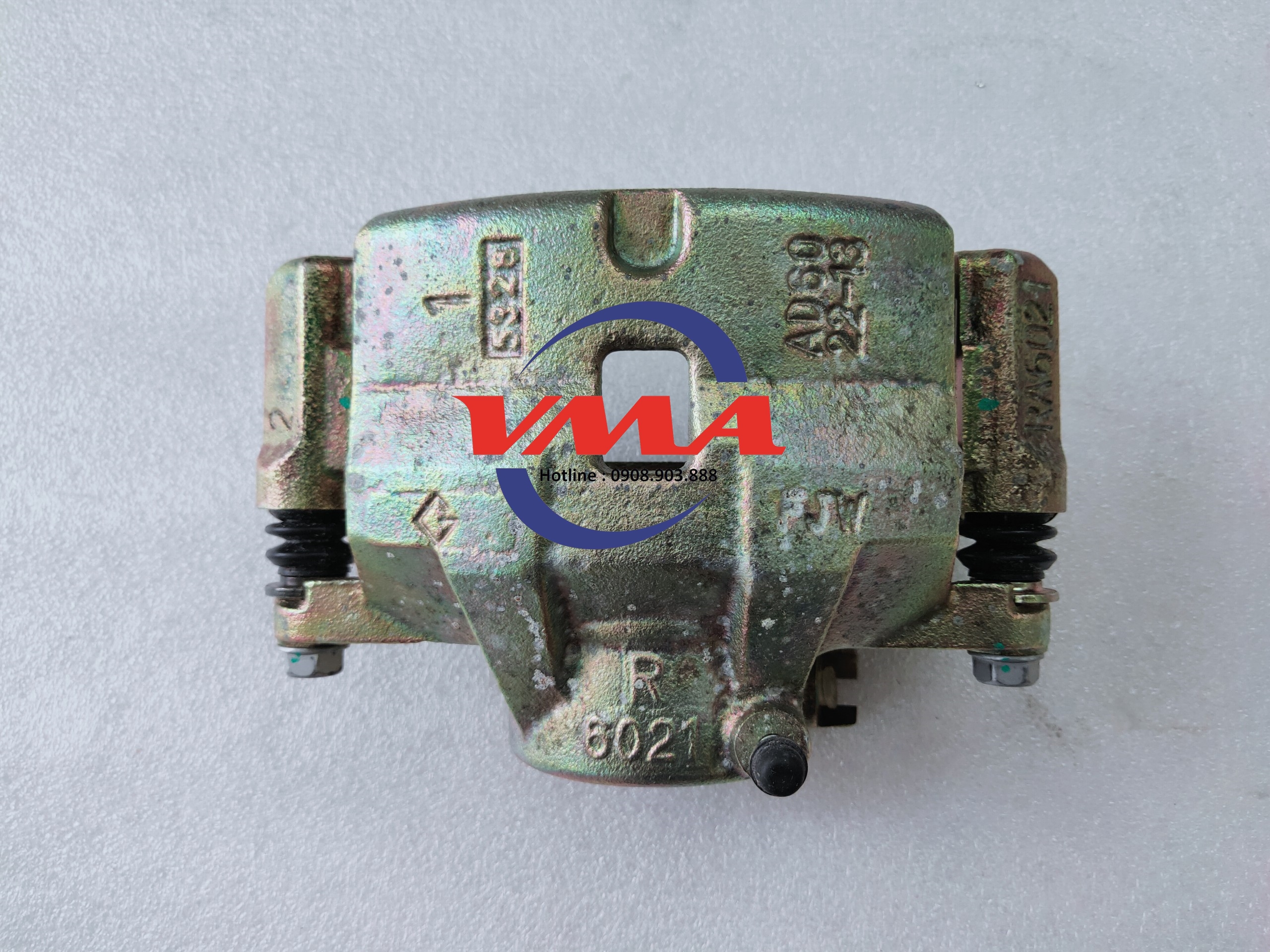 3 Cụm phanh trước Mitsubishi Jolie