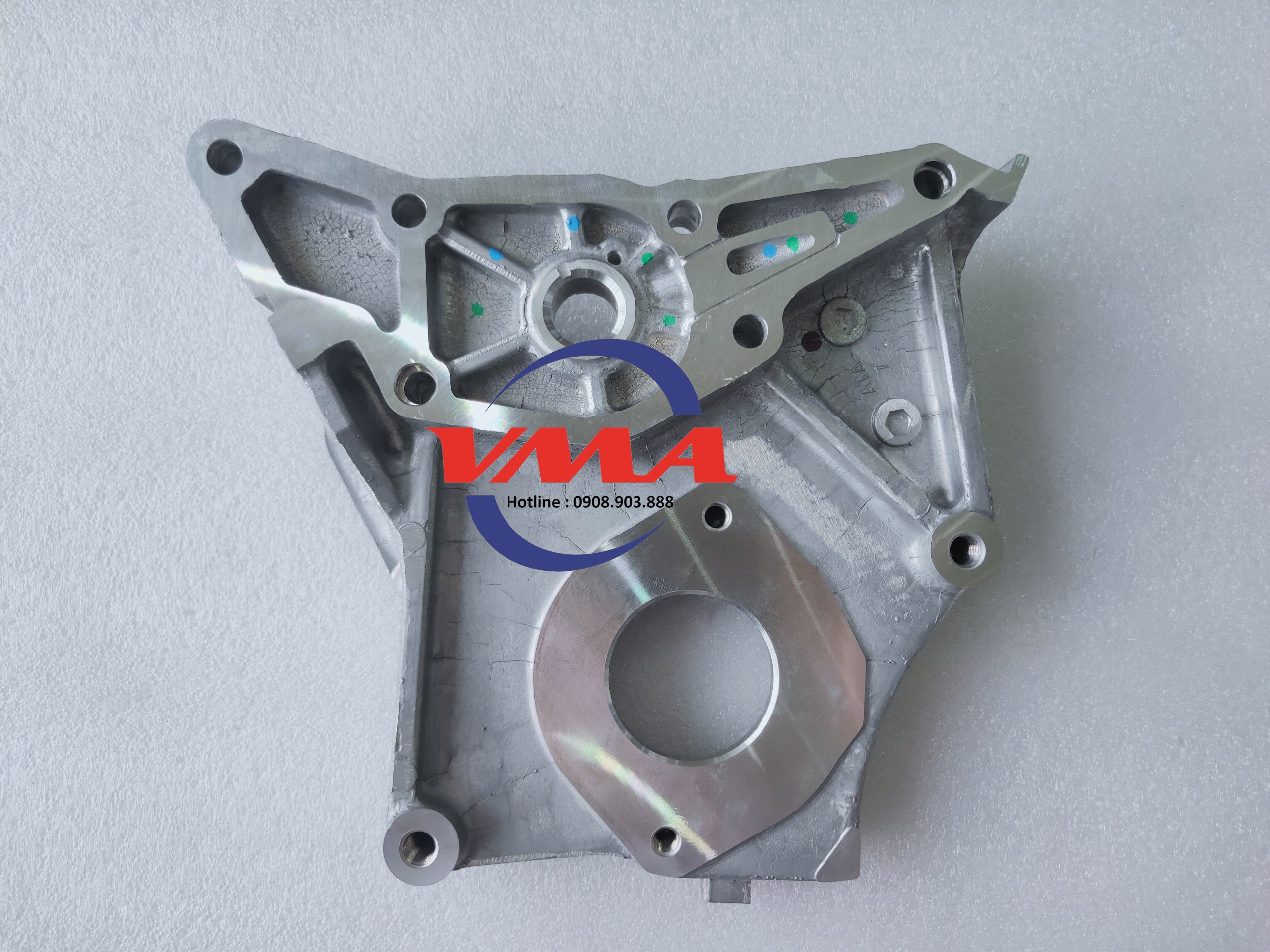 3 Mặt trên bơm dầu Mitsubishi Triton