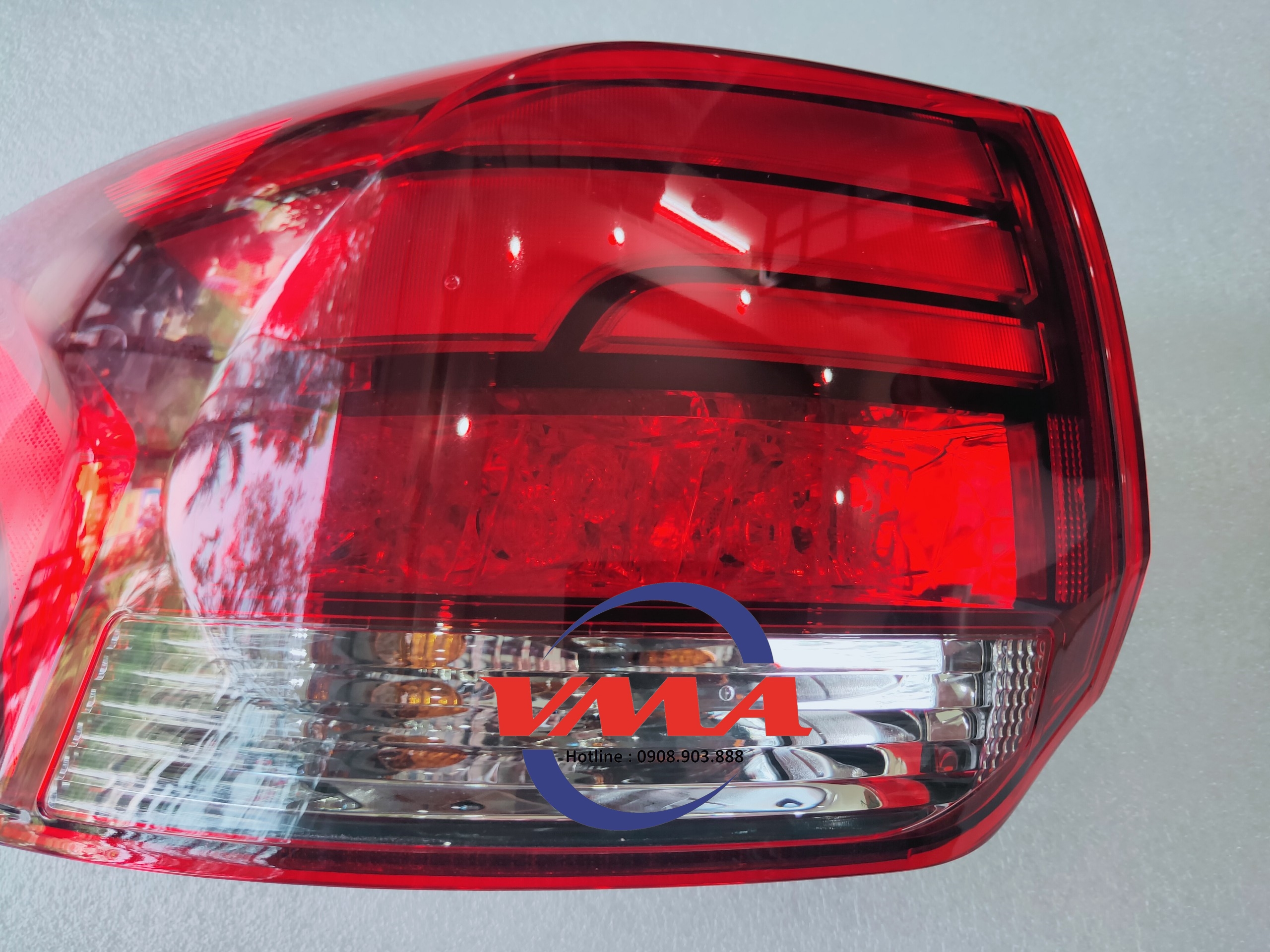 3 Đèn hậu ngoài Mitsubishi Outlander Stanley