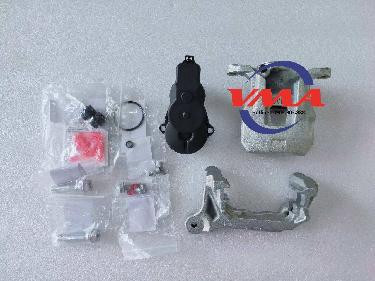 z3594792166003_6d98edd8fcbcca14b85d2aeb83daea9b Cụm phanh sau điện Mitsubishi Outlander